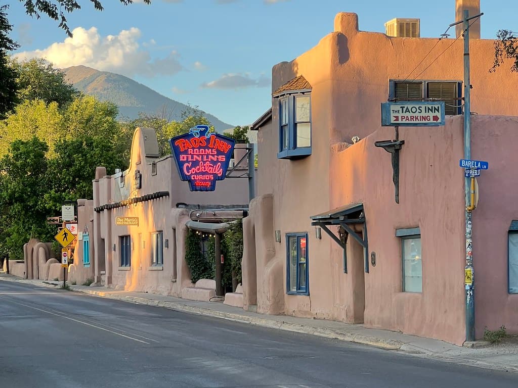 Taos Inn